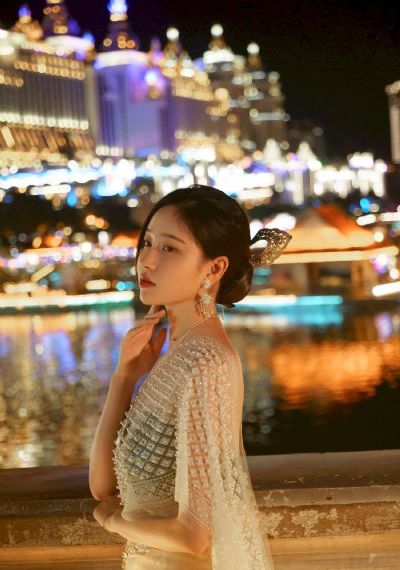 用指尖认真传出的热情