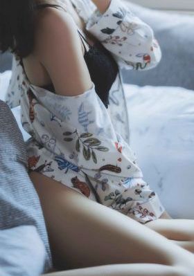 《后宫露营》